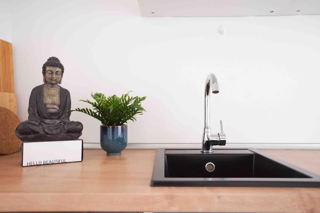 Modern Living In City Center - Fully Equipped ウィーン エクステリア 写真
